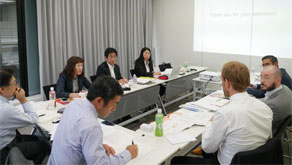 [photo]Held a dialogue with international CSR experts from the U.S., Germany, Denmark, etc.